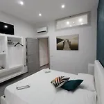 Garibaldi Vesuvio 3* Неаполь